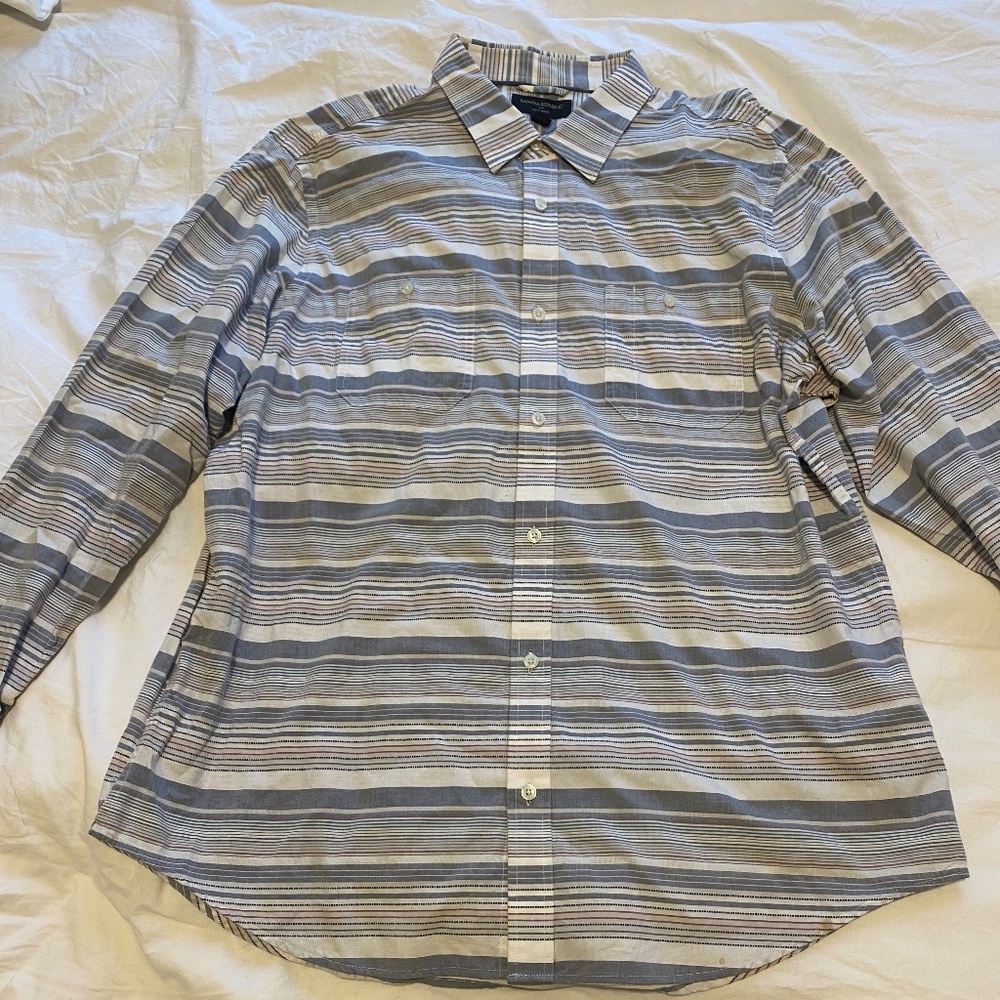 Banana Republic Two Pocket Long Sleeve